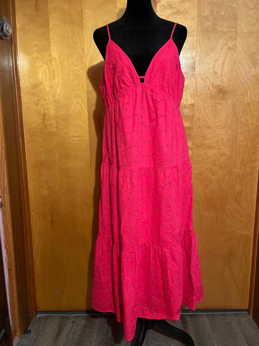 Rails Medium Avril Fuschia Eyelet Tiered Spaghetti-Strap Maxi Dress